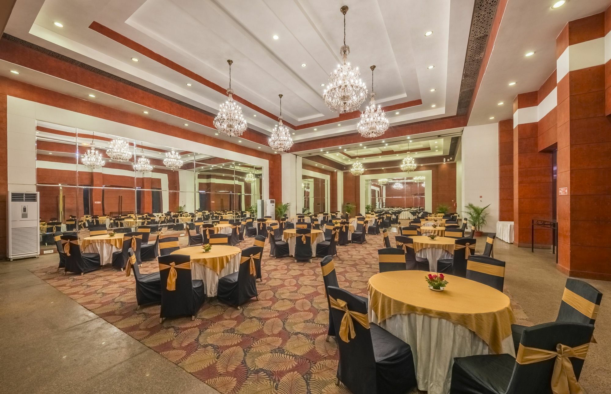 Hotel Hindusthan International, Bhubaneswar Ngoại thất bức ảnh